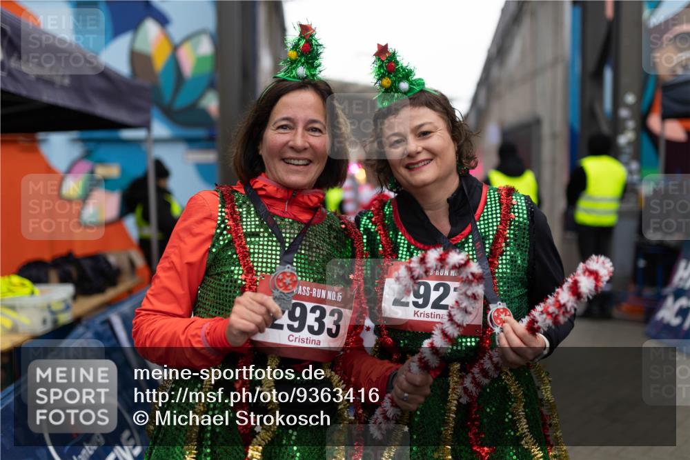 07.12.2025 - St. Pauli X-Mass-Run No. 15 Michael Strokosch http://msf.ph/oto/9363416 07.12.2025 11:50:23 Laufen 15, 933, 292 meine-sportfotos.de