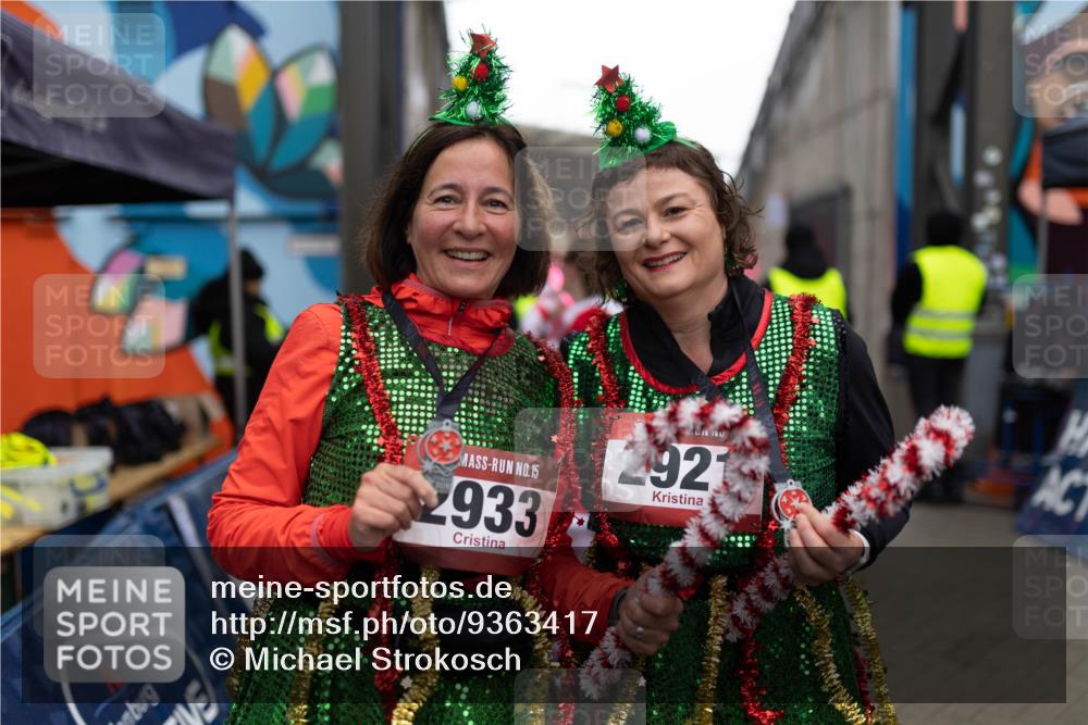 07.12.2025 - St. Pauli X-Mass-Run No. 15 Michael Strokosch http://msf.ph/oto/9363417 07.12.2025 11:50:23 Laufen 15, 933, 292 meine-sportfotos.de
