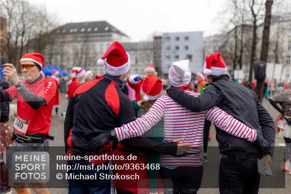 07.12.2025 - St. Pauli X-Mass-Run No. 15 Michael Strokosch http://msf.ph/oto/9363468 07.12.2025 11:57:55 Laufen 240, 5200, 11, 129 meine-sportfotos.de