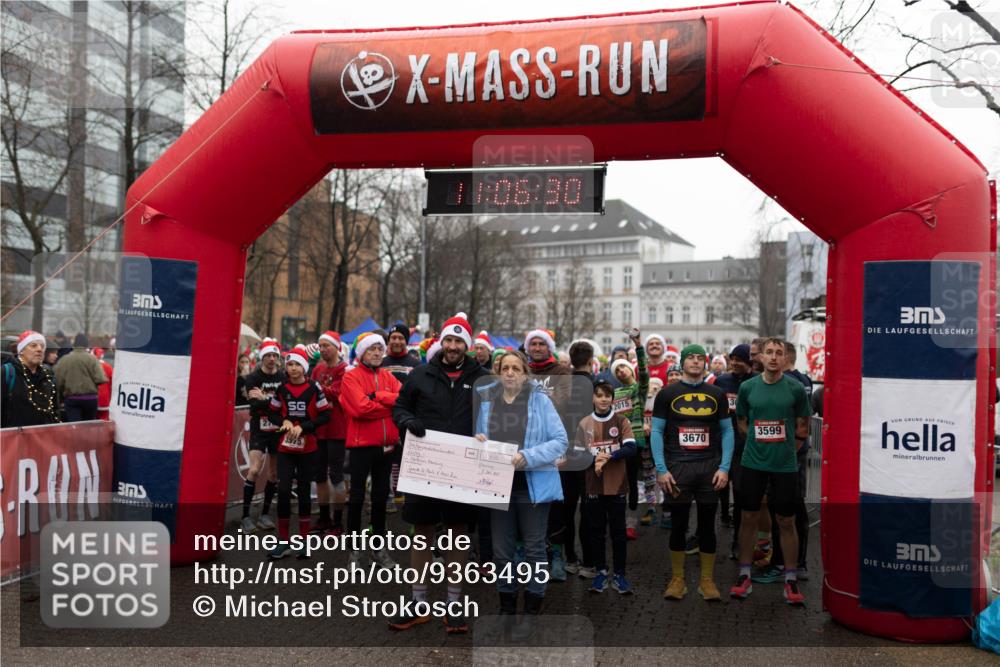 07.12.2025 - St. Pauli X-Mass-Run No. 15 Michael Strokosch http://msf.ph/oto/9363495 07.12.2025 12:06:28 Laufen 08, 30, 336, 3, 2015, 3670, 30, 3599 meine-sportfotos.de