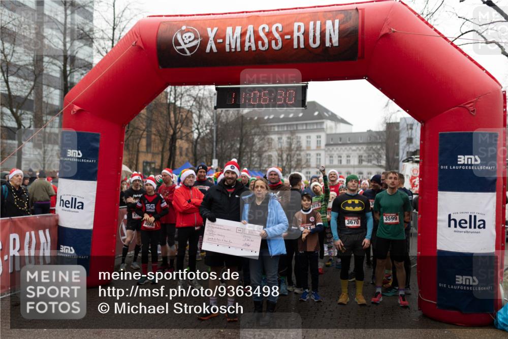 07.12.2025 - St. Pauli X-Mass-Run No. 15 Michael Strokosch http://msf.ph/oto/9363498 07.12.2025 12:06:28 Laufen 3, 08, 30, 336, 2015, 3670, 211, 3599 meine-sportfotos.de