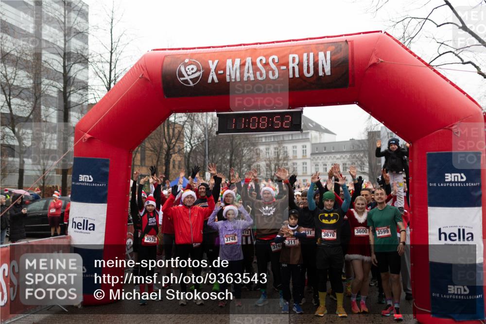 07.12.2025 - St. Pauli X-Mass-Run No. 15 Michael Strokosch http://msf.ph/oto/9363543 07.12.2025 12:08:51 Laufen 00, 08, 52, 3575, 31, 3748, 3670, 3600, 311, 3747, 3599 meine-sportfotos.de