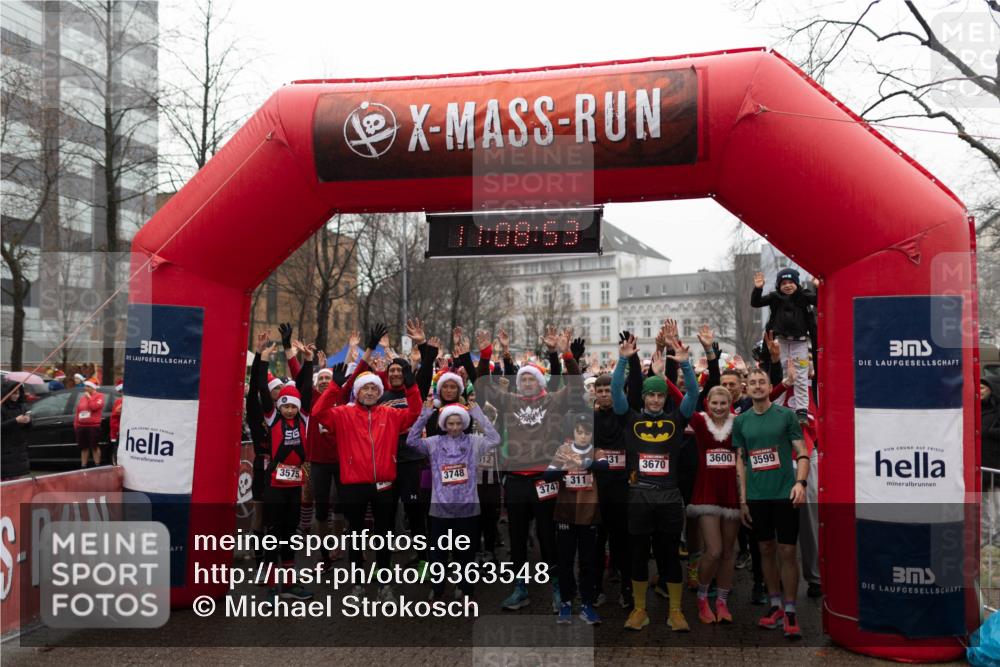 07.12.2025 - St. Pauli X-Mass-Run No. 15 Michael Strokosch http://msf.ph/oto/9363548 07.12.2025 12:08:51 Laufen 00, 08, 53, 3575, 3748, 3747, 6, 311, 31, 3600, 3670, 3599 meine-sportfotos.de