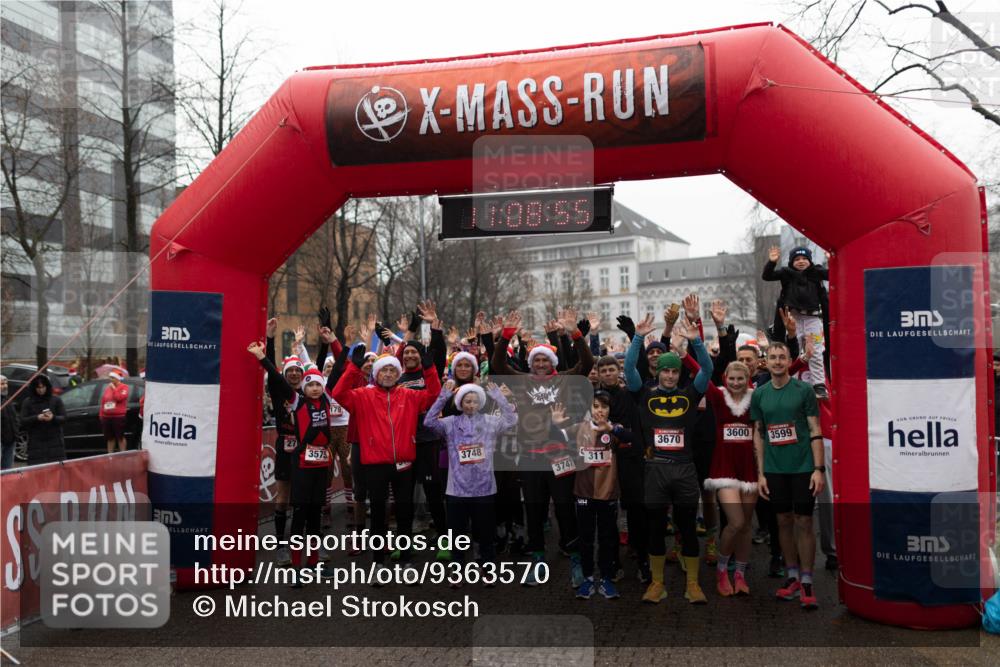 07.12.2025 - St. Pauli X-Mass-Run No. 15 Michael Strokosch http://msf.ph/oto/9363570 07.12.2025 12:08:53 Laufen 27, 79, 3575, 00, 08, 55, 3748, 3747, 3600, 3670, 311, 3599 meine-sportfotos.de