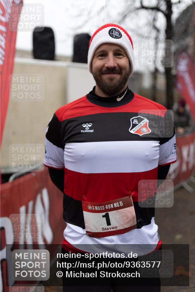 07.12.2025 - St. Pauli X-Mass-Run No. 15 Michael Strokosch http://msf.ph/oto/9363577 07.12.2025 12:09:38 Laufen 15, 93 meine-sportfotos.de