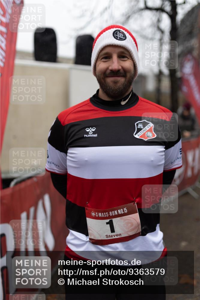 07.12.2025 - St. Pauli X-Mass-Run No. 15 Michael Strokosch http://msf.ph/oto/9363579 07.12.2025 12:09:38 Laufen 8, 15, 93 meine-sportfotos.de