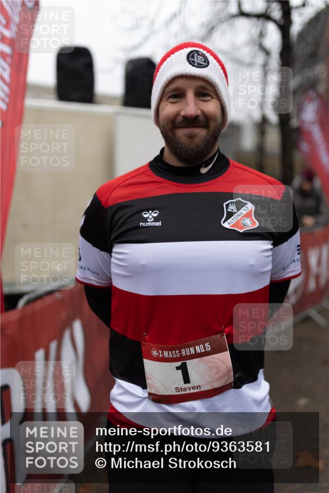 07.12.2025 - St. Pauli X-Mass-Run No. 15 Michael Strokosch http://msf.ph/oto/9363581 07.12.2025 12:09:38 Laufen 15, 93 meine-sportfotos.de
