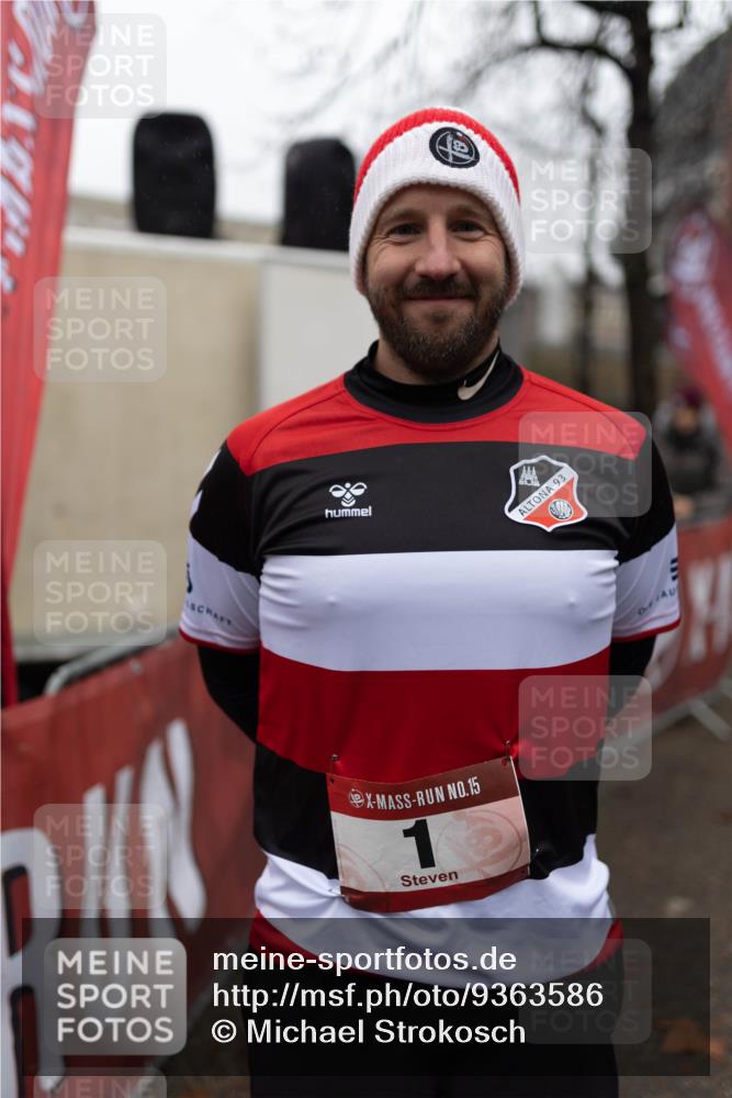 07.12.2025 - St. Pauli X-Mass-Run No. 15 Michael Strokosch http://msf.ph/oto/9363586 07.12.2025 12:09:38 Laufen 15, 1, 93 meine-sportfotos.de