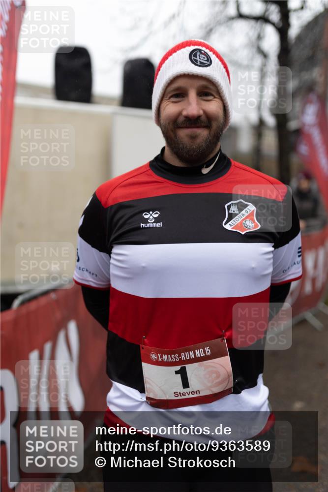 07.12.2025 - St. Pauli X-Mass-Run No. 15 Michael Strokosch http://msf.ph/oto/9363589 07.12.2025 12:09:39 Laufen 15, 1, 93 meine-sportfotos.de