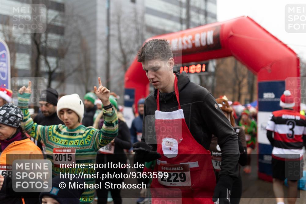07.12.2025 - St. Pauli X-Mass-Run No. 15 Michael Strokosch http://msf.ph/oto/9363599 07.12.2025 12:09:59 Laufen 15, 68, 2015, 15, 2229, 70 meine-sportfotos.de