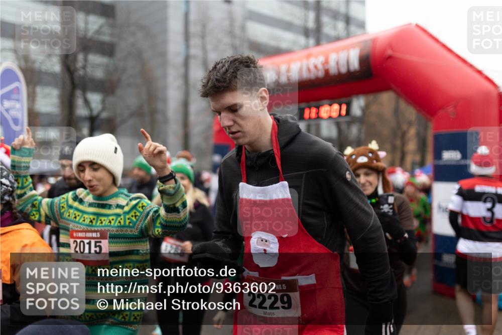 07.12.2025 - St. Pauli X-Mass-Run No. 15 Michael Strokosch http://msf.ph/oto/9363602 07.12.2025 12:09:59 Laufen 12001, 2015, 1288, 15, 2229 meine-sportfotos.de