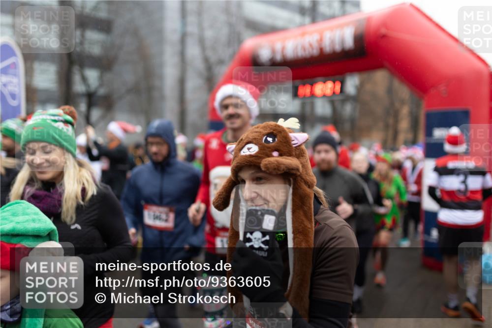 07.12.2025 - St. Pauli X-Mass-Run No. 15 Michael Strokosch http://msf.ph/oto/9363605 07.12.2025 12:10:00 Laufen  meine-sportfotos.de