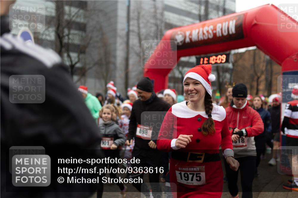 07.12.2025 - St. Pauli X-Mass-Run No. 15 Michael Strokosch http://msf.ph/oto/9363616 07.12.2025 12:10:07 Laufen 901, 898, 16, 10, 09, 15, 1975, 618 meine-sportfotos.de