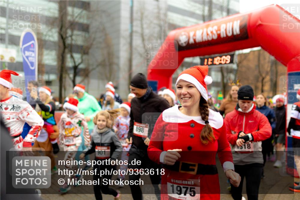 07.12.2025 - St. Pauli X-Mass-Run No. 15 Michael Strokosch http://msf.ph/oto/9363618 07.12.2025 12:10:07 Laufen 901, 898, 16, 10, 09, 15, 1975, 1318 meine-sportfotos.de