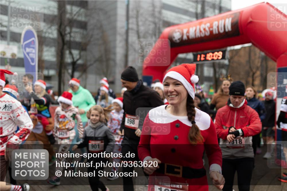 07.12.2025 - St. Pauli X-Mass-Run No. 15 Michael Strokosch http://msf.ph/oto/9363620 07.12.2025 12:10:07 Laufen 3125, 901, 898, 16, 10, 09, 15, 318 meine-sportfotos.de