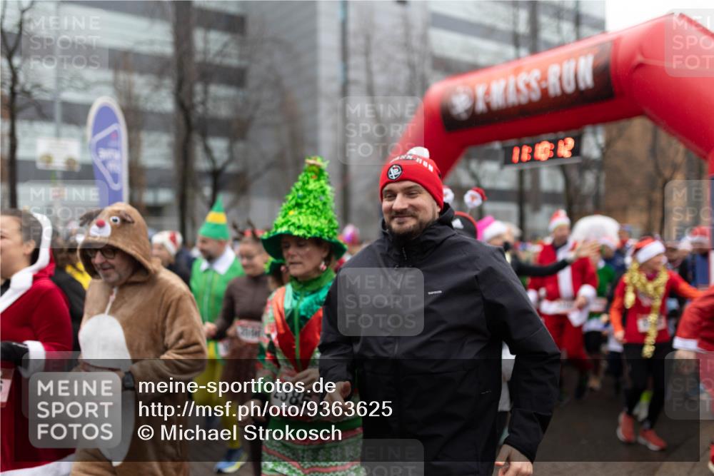 07.12.2025 - St. Pauli X-Mass-Run No. 15 Michael Strokosch http://msf.ph/oto/9363625 07.12.2025 12:10:11 Laufen 2385 meine-sportfotos.de