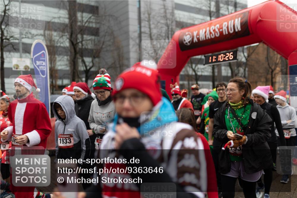 07.12.2025 - St. Pauli X-Mass-Run No. 15 Michael Strokosch http://msf.ph/oto/9363646 07.12.2025 12:10:24 Laufen 52, 15, 1933, 18, 10, 26, 929 meine-sportfotos.de