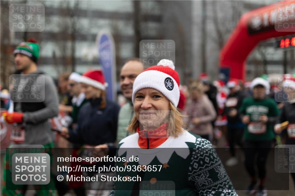 07.12.2025 - St. Pauli X-Mass-Run No. 15 Michael Strokosch http://msf.ph/oto/9363657 07.12.2025 12:10:29 Laufen  meine-sportfotos.de