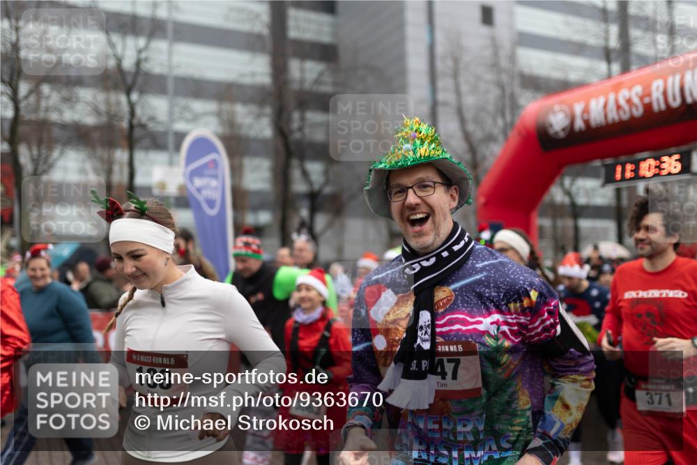 07.12.2025 - St. Pauli X-Mass-Run No. 15 Michael Strokosch http://msf.ph/oto/9363670 07.12.2025 12:10:34 Laufen 15, 188, 3663, 15, 1, 47, 18035, 371 meine-sportfotos.de