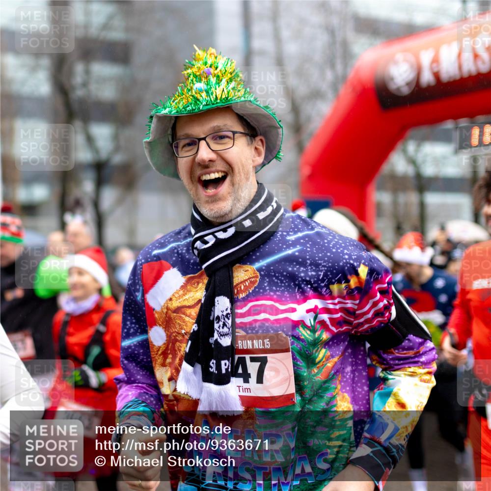 07.12.2025 - St. Pauli X-Mass-Run No. 15 Michael Strokosch http://msf.ph/oto/9363671 07.12.2025 12:10:34 Laufen ©, Michael, Strokosch meine-sportfotos.de