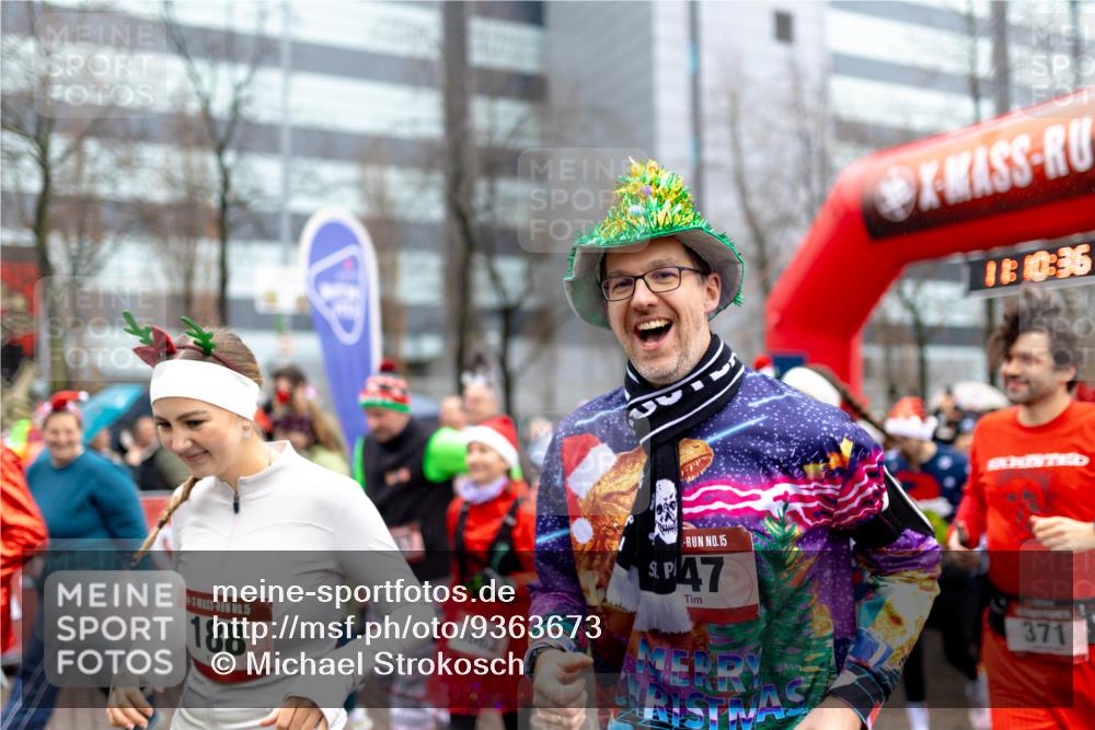 07.12.2025 - St. Pauli X-Mass-Run No. 15 Michael Strokosch http://msf.ph/oto/9363673 07.12.2025 12:10:34 Laufen 15, 188, 3662, 15, 47, 18035, 371 meine-sportfotos.de