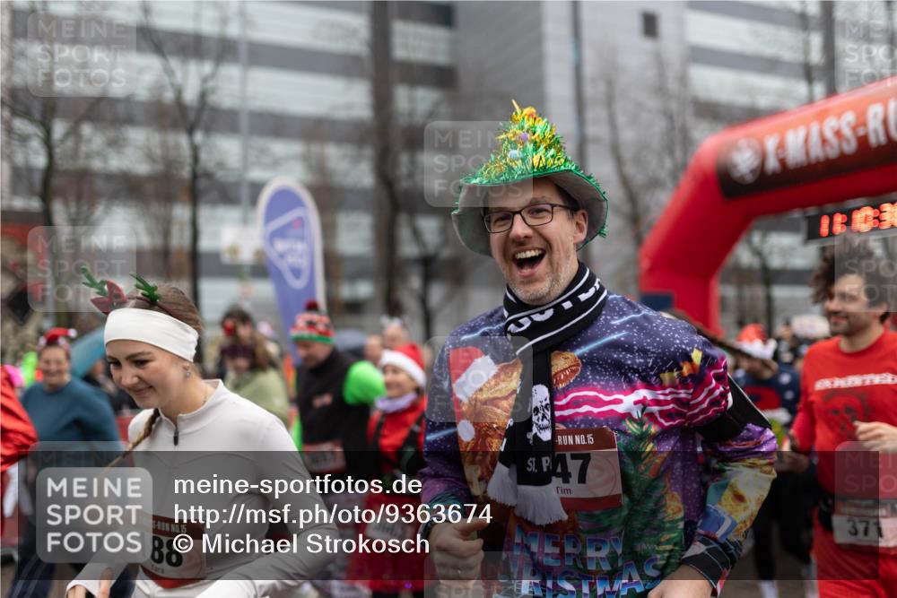 07.12.2025 - St. Pauli X-Mass-Run No. 15 Michael Strokosch http://msf.ph/oto/9363674 07.12.2025 12:10:34 Laufen 15, 188, 15, 7, 371 meine-sportfotos.de