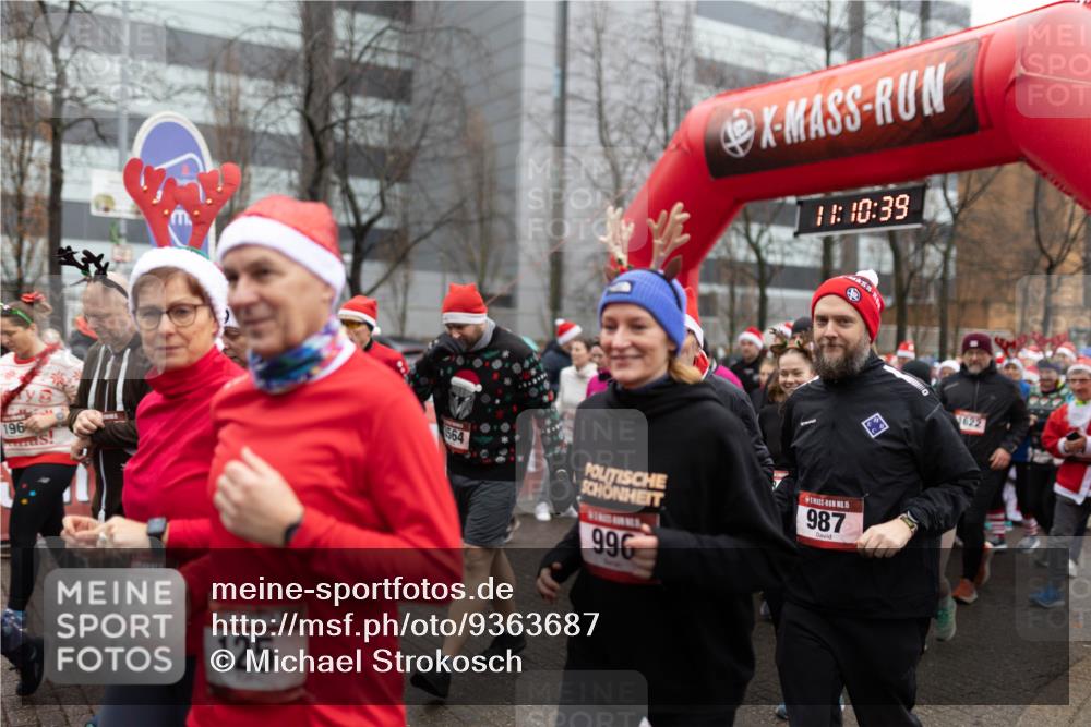 07.12.2025 - St. Pauli X-Mass-Run No. 15 Michael Strokosch http://msf.ph/oto/9363687 07.12.2025 12:10:37 Laufen 196, 12, 125, 1564, 11, 10, 39, 996, 15, 987, 1622 meine-sportfotos.de