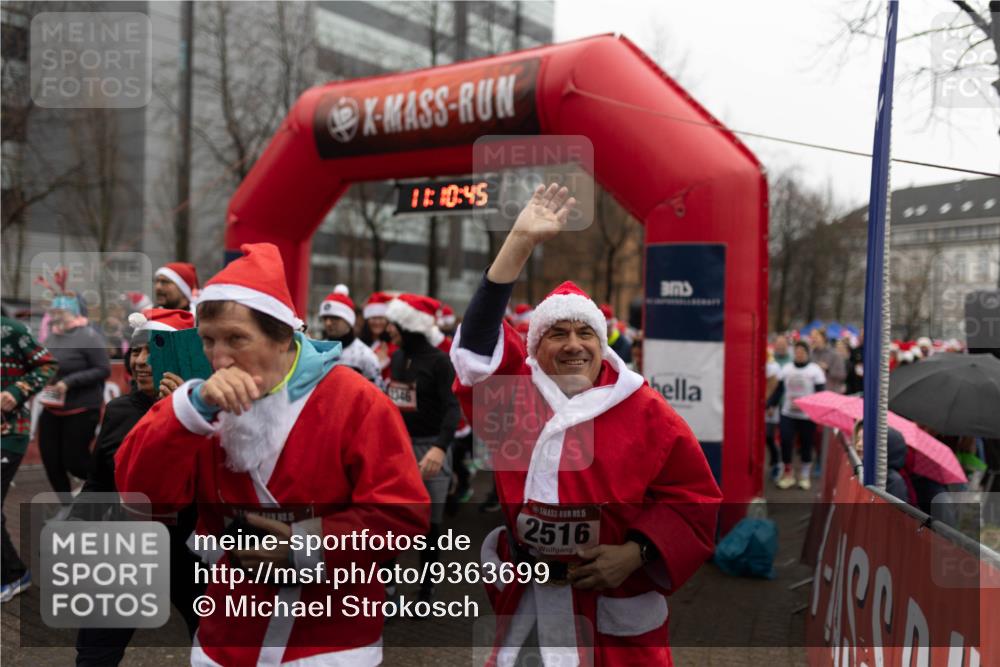 07.12.2025 - St. Pauli X-Mass-Run No. 15 Michael Strokosch http://msf.ph/oto/9363699 07.12.2025 12:10:43 Laufen 1, 10, 45, 7346, 15, 2516 meine-sportfotos.de