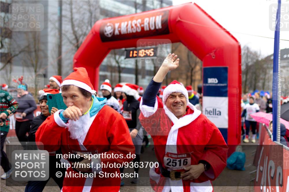 07.12.2025 - St. Pauli X-Mass-Run No. 15 Michael Strokosch http://msf.ph/oto/9363700 07.12.2025 12:10:43 Laufen 11, 10, 45, 15, 15, 2516 meine-sportfotos.de