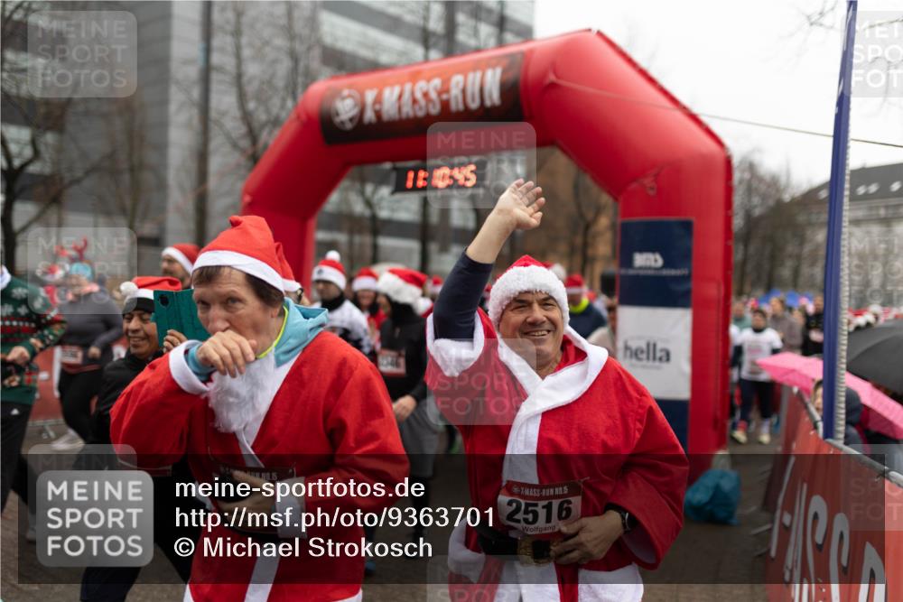 07.12.2025 - St. Pauli X-Mass-Run No. 15 Michael Strokosch http://msf.ph/oto/9363701 07.12.2025 12:10:43 Laufen 12, 10, 45, 15, 15, 2516 meine-sportfotos.de