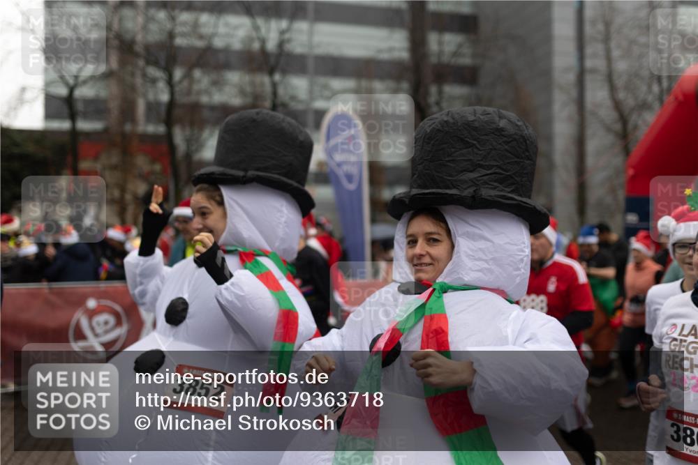 07.12.2025 - St. Pauli X-Mass-Run No. 15 Michael Strokosch http://msf.ph/oto/9363718 07.12.2025 12:10:51 Laufen 3852, 38 meine-sportfotos.de