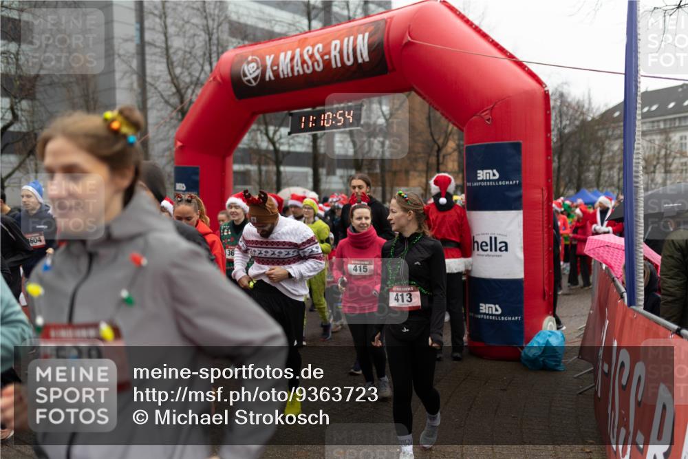 07.12.2025 - St. Pauli X-Mass-Run No. 15 Michael Strokosch http://msf.ph/oto/9363723 07.12.2025 12:10:52 Laufen 11, 10, 54, 604, 36, 415, 539, 413 meine-sportfotos.de