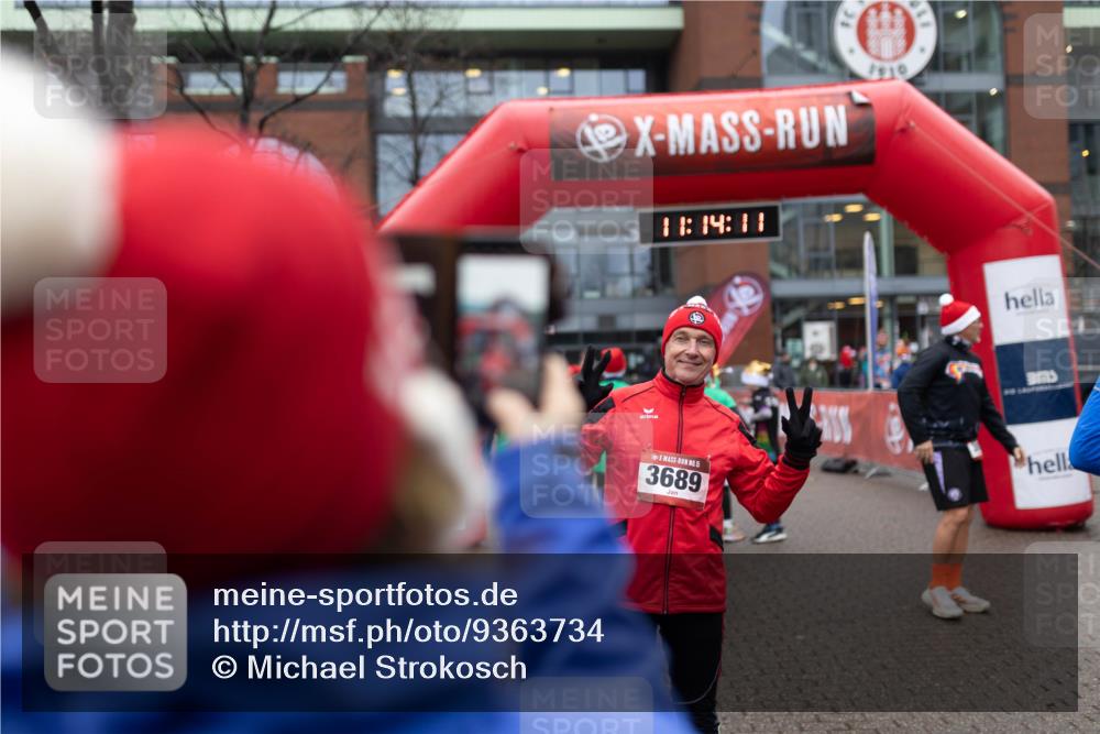 07.12.2025 - St. Pauli X-Mass-Run No. 15 Michael Strokosch http://msf.ph/oto/9363734 07.12.2025 12:14:09 Laufen 1910, 18, 14, 11, 5, 3689 meine-sportfotos.de