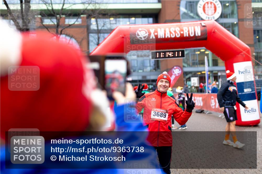 07.12.2025 - St. Pauli X-Mass-Run No. 15 Michael Strokosch http://msf.ph/oto/9363738 07.12.2025 12:14:09 Laufen 1919, 11, 14, 11, 5, 3689 meine-sportfotos.de