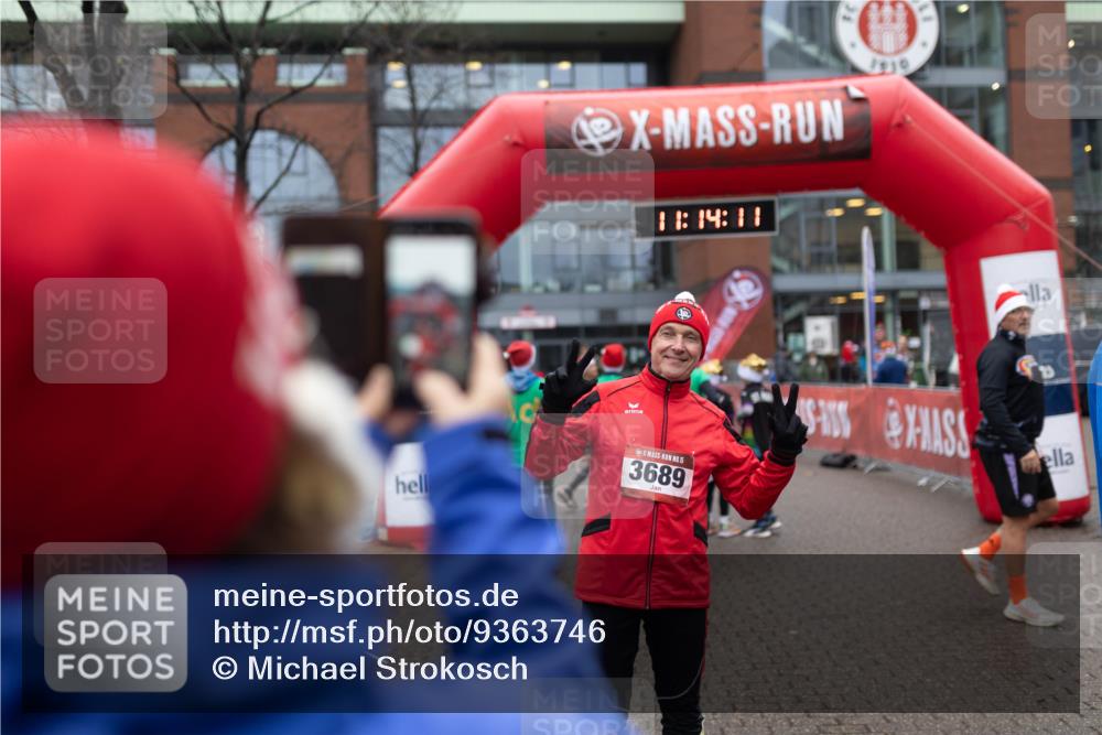 07.12.2025 - St. Pauli X-Mass-Run No. 15 Michael Strokosch http://msf.ph/oto/9363746 07.12.2025 12:14:09 Laufen 1919, 11, 5, 3689 meine-sportfotos.de