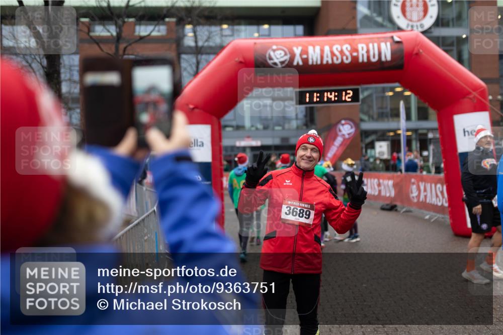 07.12.2025 - St. Pauli X-Mass-Run No. 15 Michael Strokosch http://msf.ph/oto/9363751 07.12.2025 12:14:10 Laufen 11, 14, 12, 1910, 5, 3689 meine-sportfotos.de