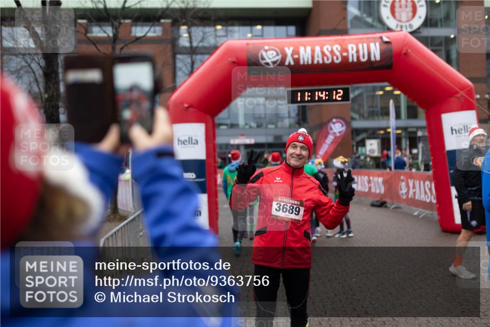 07.12.2025 - St. Pauli X-Mass-Run No. 15 Michael Strokosch http://msf.ph/oto/9363756 07.12.2025 12:14:10 Laufen 1910, 11, 14, 12, 15, 3689 meine-sportfotos.de