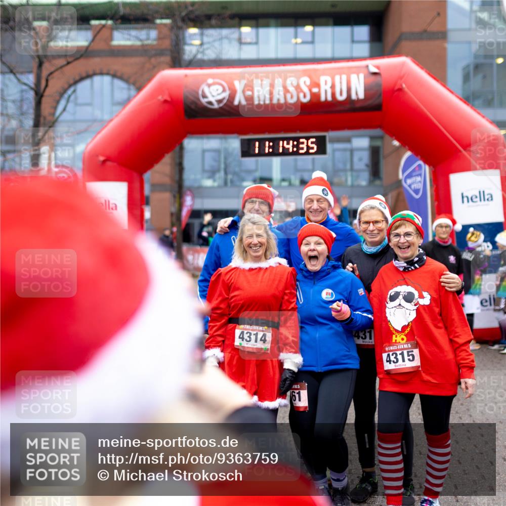 07.12.2025 - St. Pauli X-Mass-Run No. 15 Michael Strokosch http://msf.ph/oto/9363759 07.12.2025 12:14:33 Laufen ©, Michael, Strokosch meine-sportfotos.de