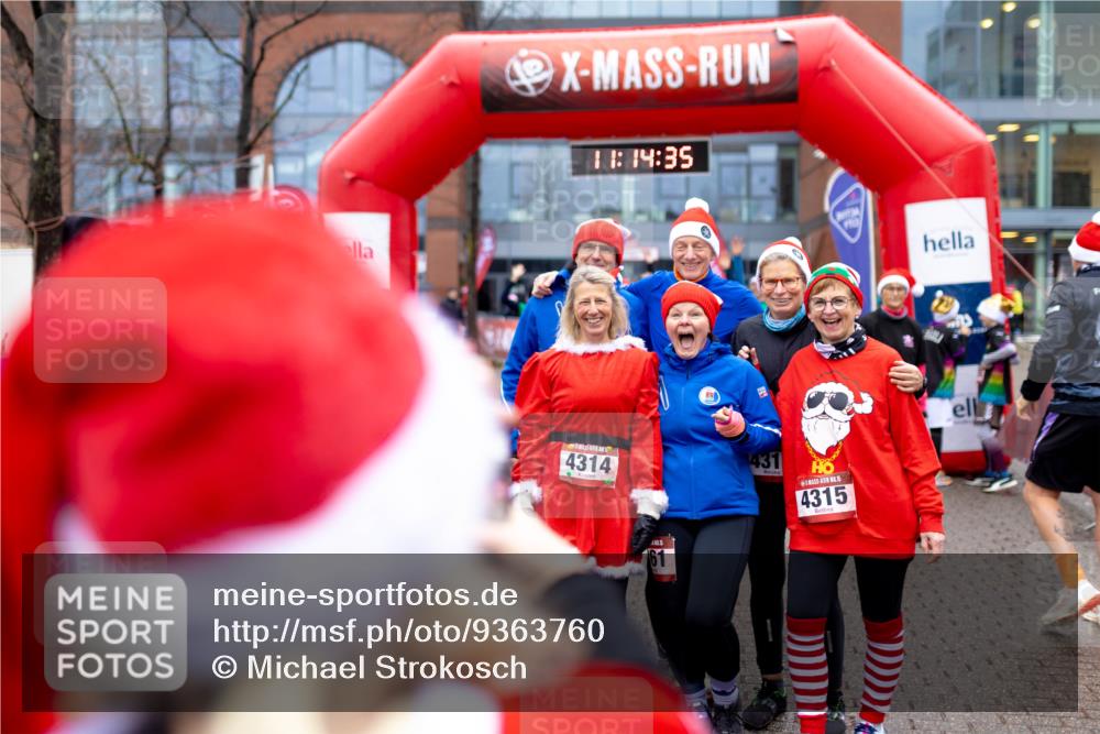 07.12.2025 - St. Pauli X-Mass-Run No. 15 Michael Strokosch http://msf.ph/oto/9363760 07.12.2025 12:14:33 Laufen 11, 14, 35, 4314, 4, 5, 431, 15, 4315 meine-sportfotos.de