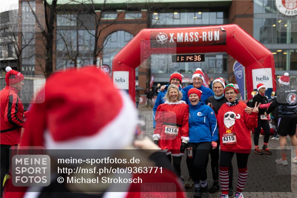 07.12.2025 - St. Pauli X-Mass-Run No. 15 Michael Strokosch http://msf.ph/oto/9363771 07.12.2025 12:14:34 Laufen 1, 1, 14, 36, 4314, 4315, 381, 1910 meine-sportfotos.de