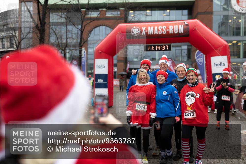 07.12.2025 - St. Pauli X-Mass-Run No. 15 Michael Strokosch http://msf.ph/oto/9363787 07.12.2025 12:14:36 Laufen 11, 14, 37, 4314, 4315, 3819, 191 meine-sportfotos.de
