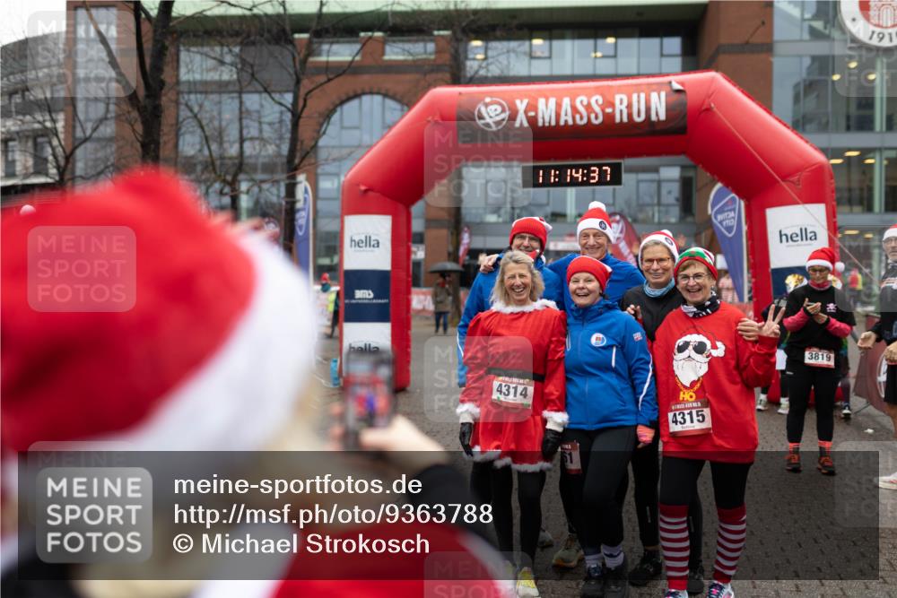 07.12.2025 - St. Pauli X-Mass-Run No. 15 Michael Strokosch http://msf.ph/oto/9363788 07.12.2025 12:14:36 Laufen 11, 14, 37, 4314, 4315, 3819, 191 meine-sportfotos.de
