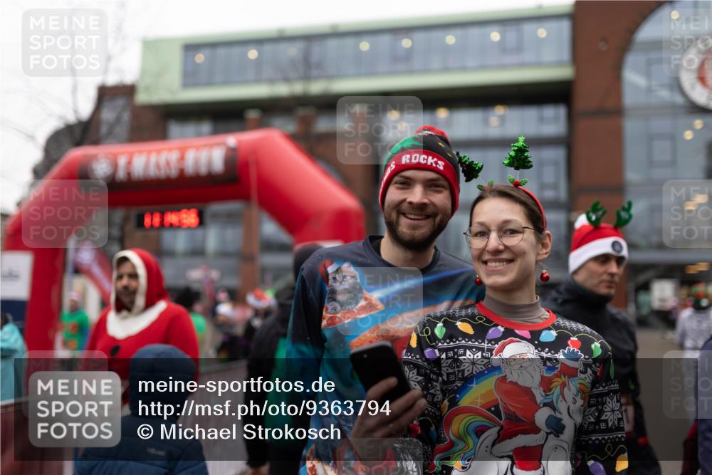07.12.2025 - St. Pauli X-Mass-Run No. 15 Michael Strokosch http://msf.ph/oto/9363794 07.12.2025 12:14:55 Laufen  meine-sportfotos.de