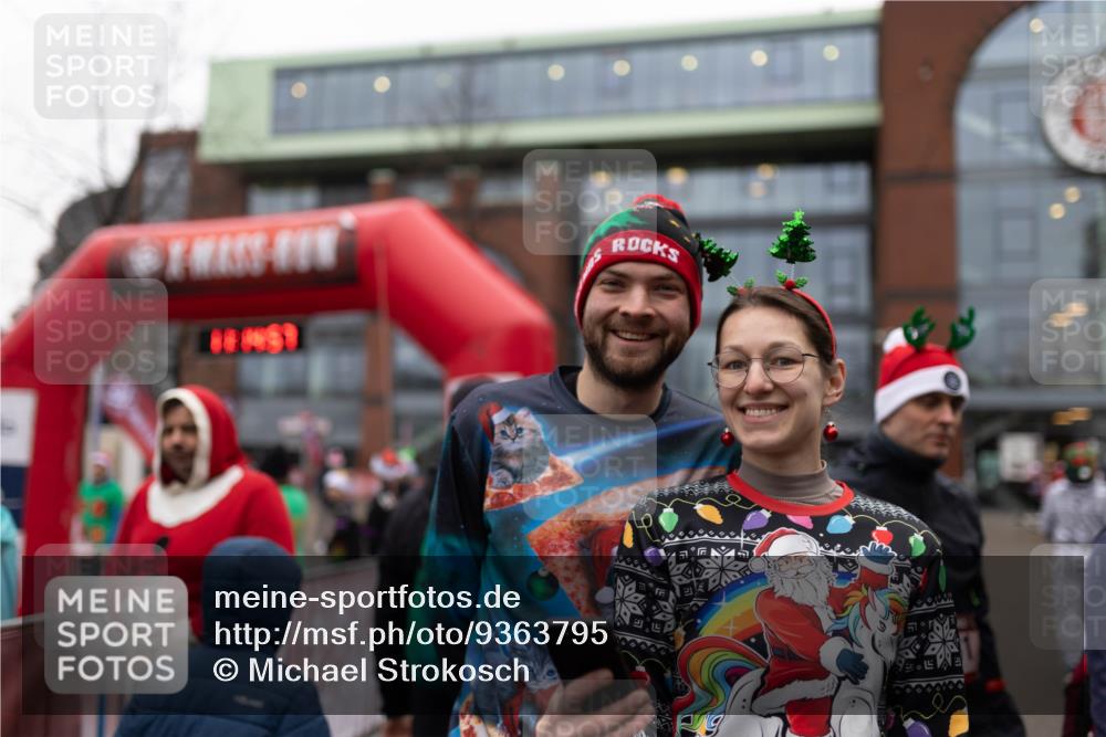 07.12.2025 - St. Pauli X-Mass-Run No. 15 Michael Strokosch http://msf.ph/oto/9363795 07.12.2025 12:14:55 Laufen  meine-sportfotos.de