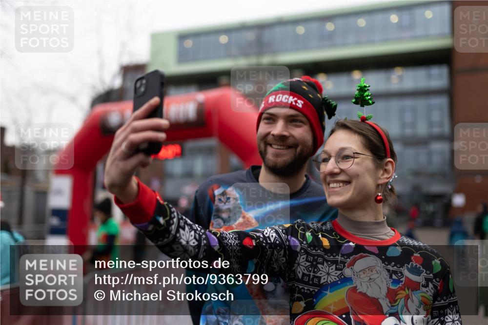 07.12.2025 - St. Pauli X-Mass-Run No. 15 Michael Strokosch http://msf.ph/oto/9363799 07.12.2025 12:15:05 Laufen  meine-sportfotos.de