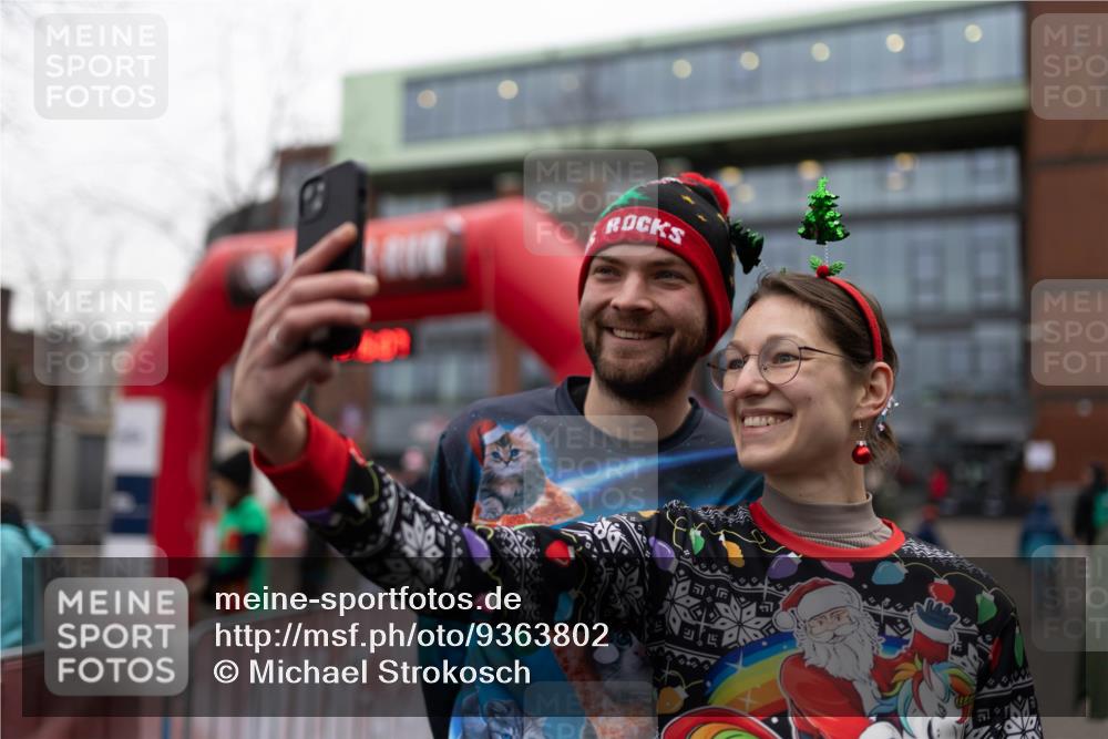 07.12.2025 - St. Pauli X-Mass-Run No. 15 Michael Strokosch http://msf.ph/oto/9363802 07.12.2025 12:15:05 Laufen  meine-sportfotos.de