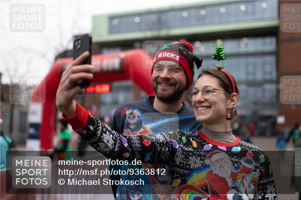 07.12.2025 - St. Pauli X-Mass-Run No. 15 Michael Strokosch http://msf.ph/oto/9363812 07.12.2025 12:15:06 Laufen  meine-sportfotos.de