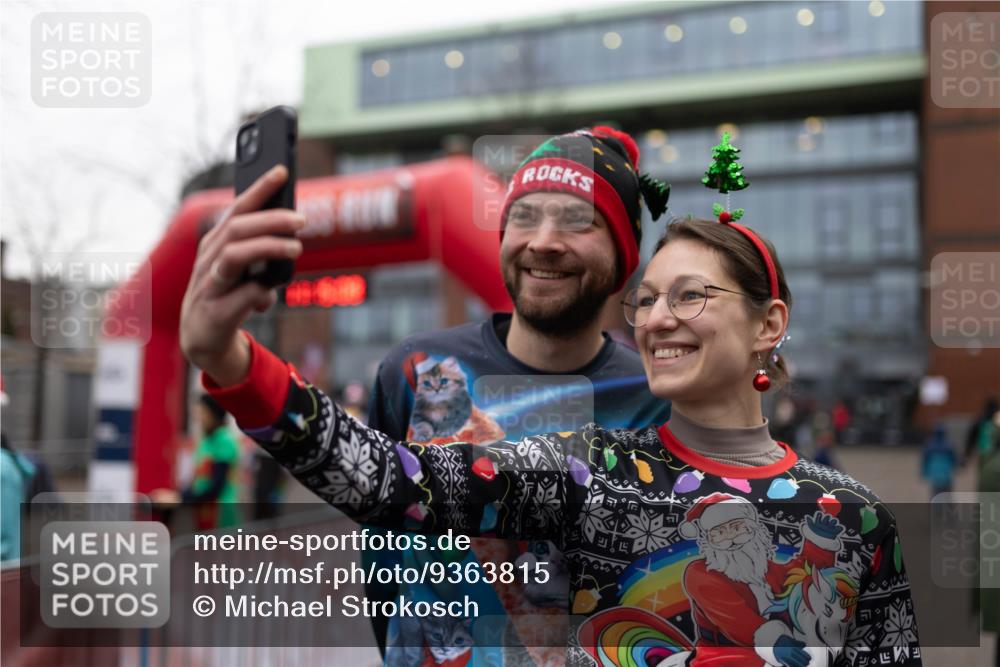 07.12.2025 - St. Pauli X-Mass-Run No. 15 Michael Strokosch http://msf.ph/oto/9363815 07.12.2025 12:15:06 Laufen 57 meine-sportfotos.de