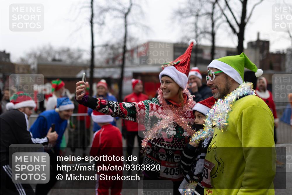 07.12.2025 - St. Pauli X-Mass-Run No. 15 Michael Strokosch http://msf.ph/oto/9363820 07.12.2025 12:16:39 Laufen 5, 405, 5 meine-sportfotos.de