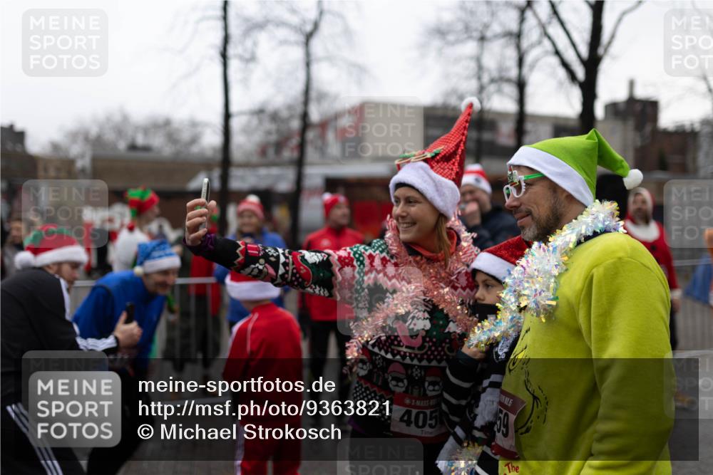 07.12.2025 - St. Pauli X-Mass-Run No. 15 Michael Strokosch http://msf.ph/oto/9363821 07.12.2025 12:16:39 Laufen 405, 5, 59 meine-sportfotos.de